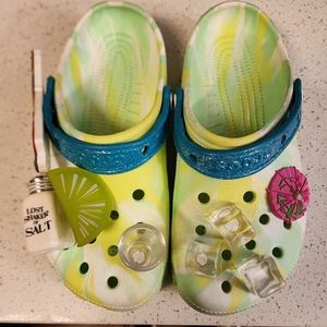 Margaritaville Crocs Size W7/M5